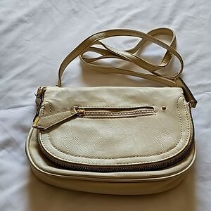 Crossbody bag by apt9 beige